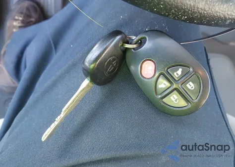 2018 Toyota Sienna Le 8 Passenger из США, поврежденный, VIN 5TDKZ3DC4JS965544